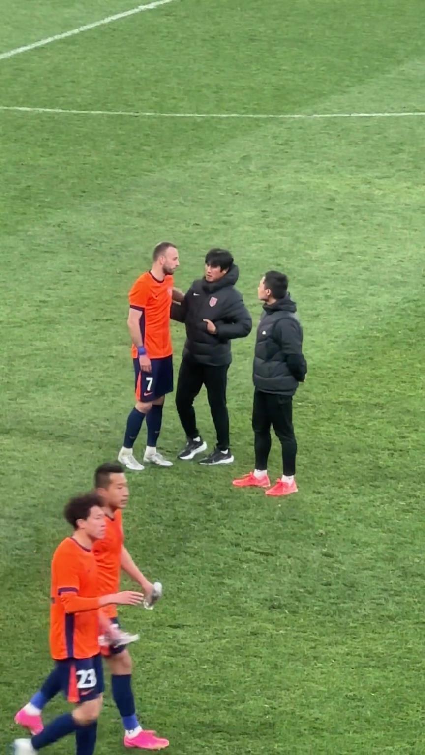 师徒情深!青岛中场萨里奇曾是蓉城主帅徐正源在K联赛时的麾下爱将